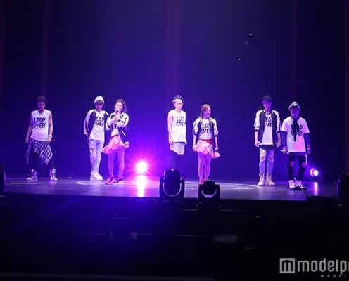 AAA、“飛躍を遂げる”ツアー幕開け 新曲初披露で歓声響く