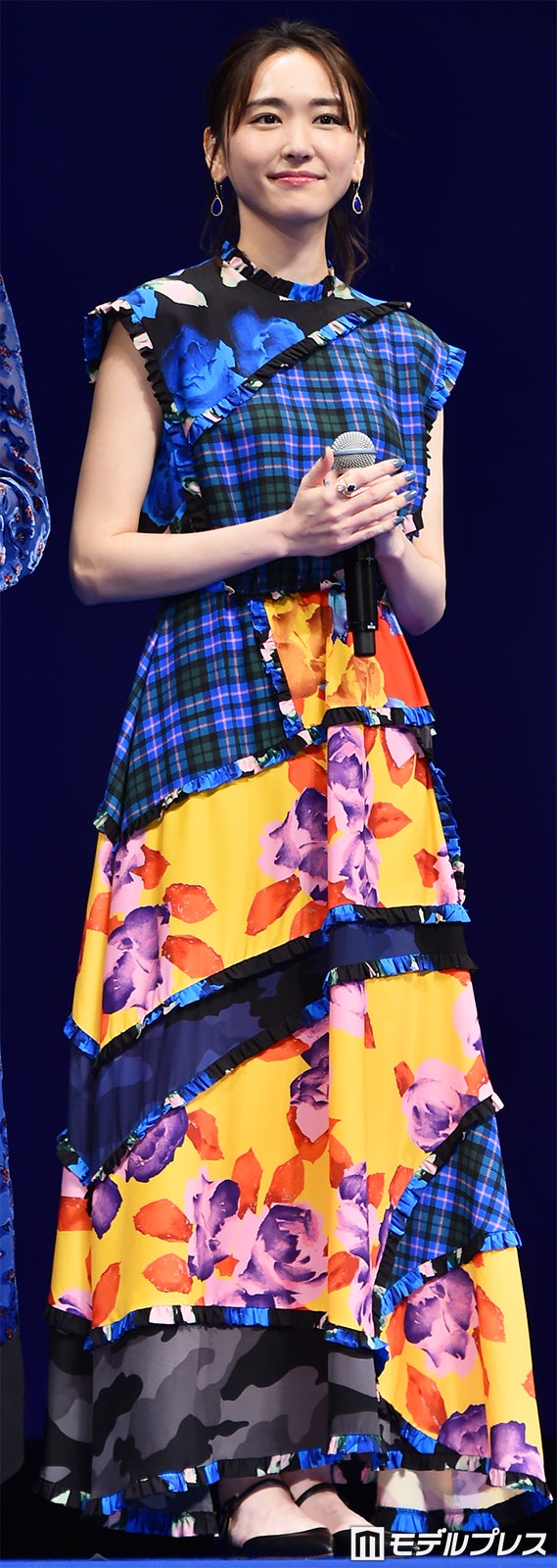 新垣結衣 新木優子 平手友梨奈 個性豊かなチェック柄コーデ特集 モデルプレス