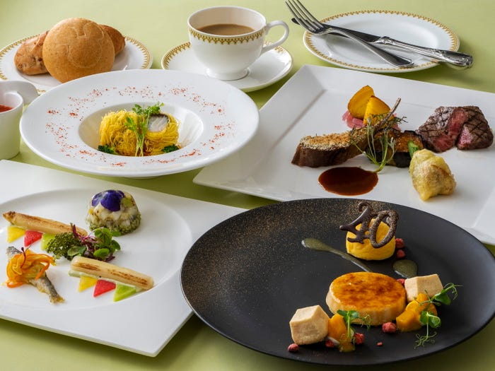 東京ディズニーシー「マゼランズ」スペシャルコース¥10,000(C)Disney