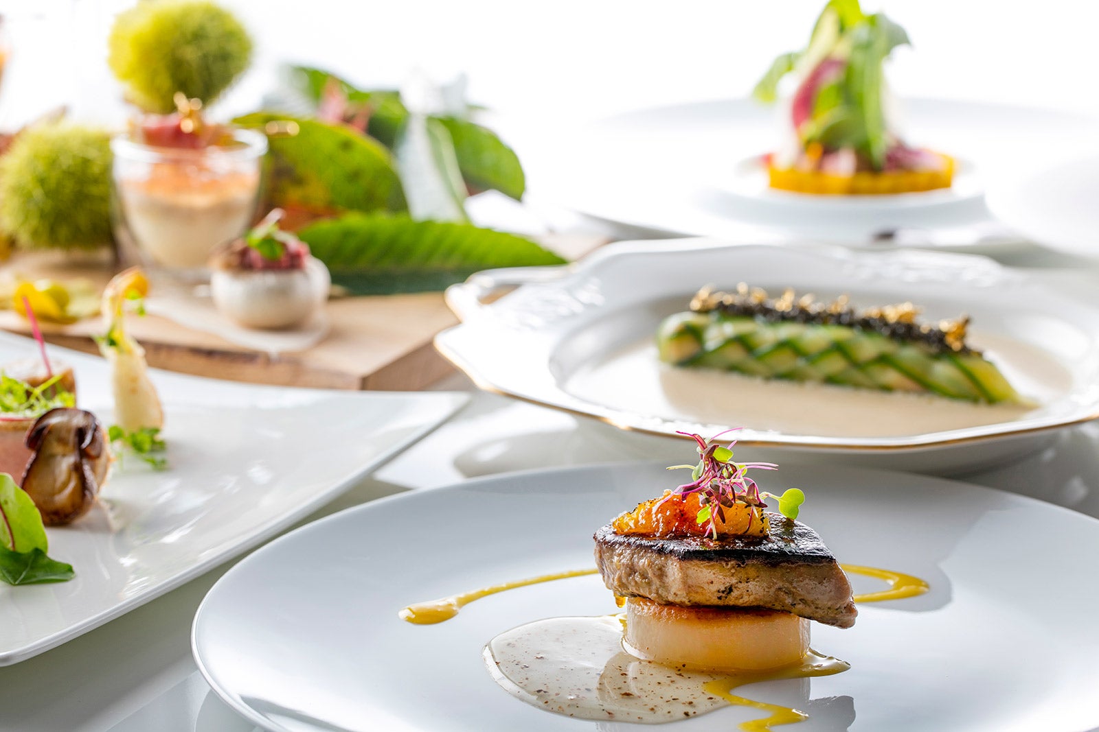 ディナー／画像提供：株式会社KANAYA RESORTS