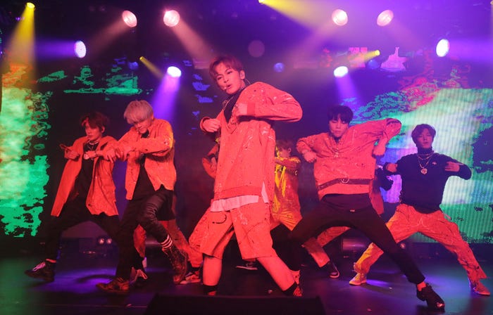 NCT 127(左から)ジェヒョン、テヨン、マーク、ジョニー、ユウタ(提供写真)