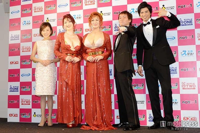(左から)高橋真麻、叶美香、叶恭子、狩野英孝、アレクサンダー