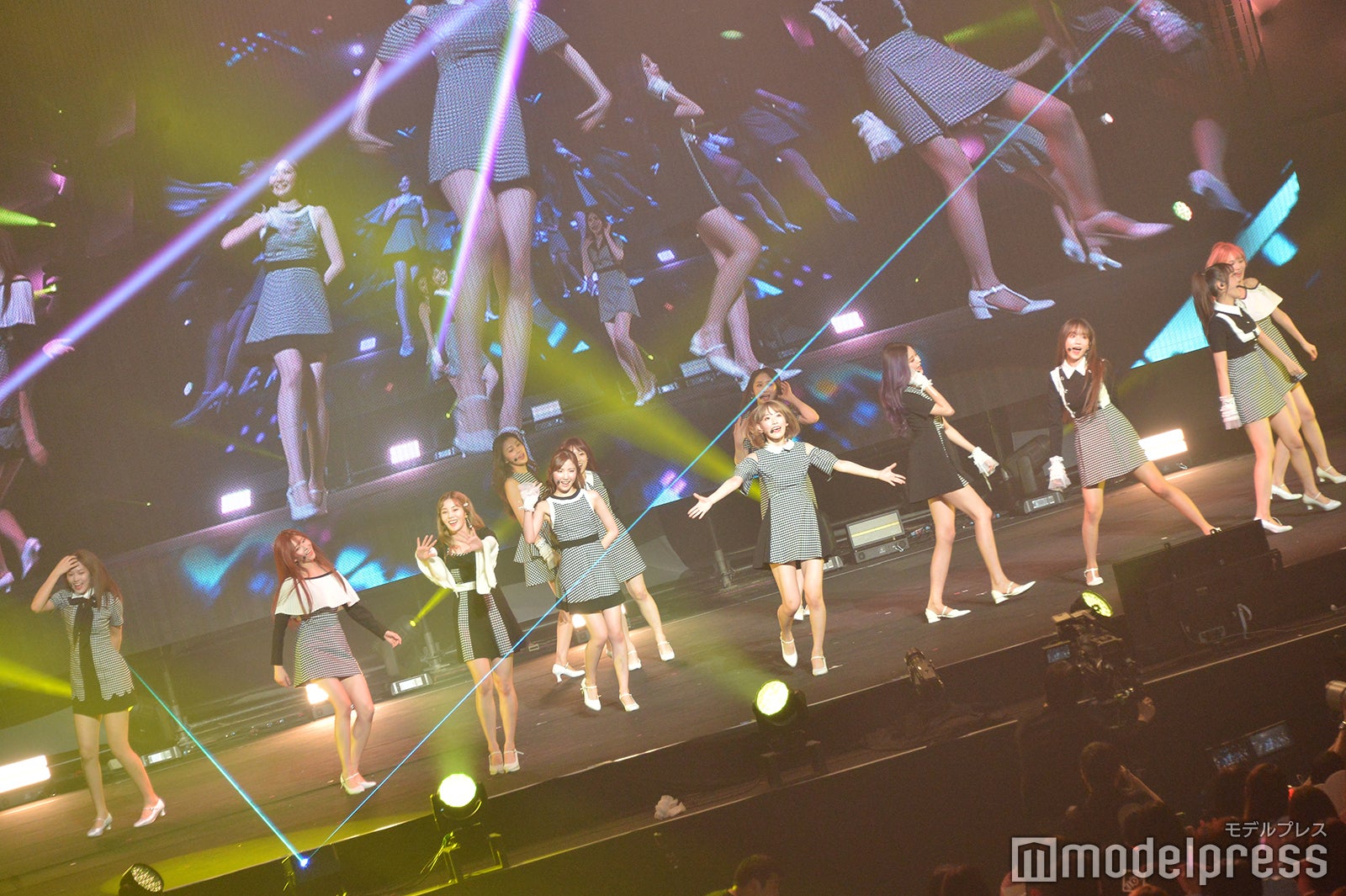 IZ*ONE （C）モデルプレス