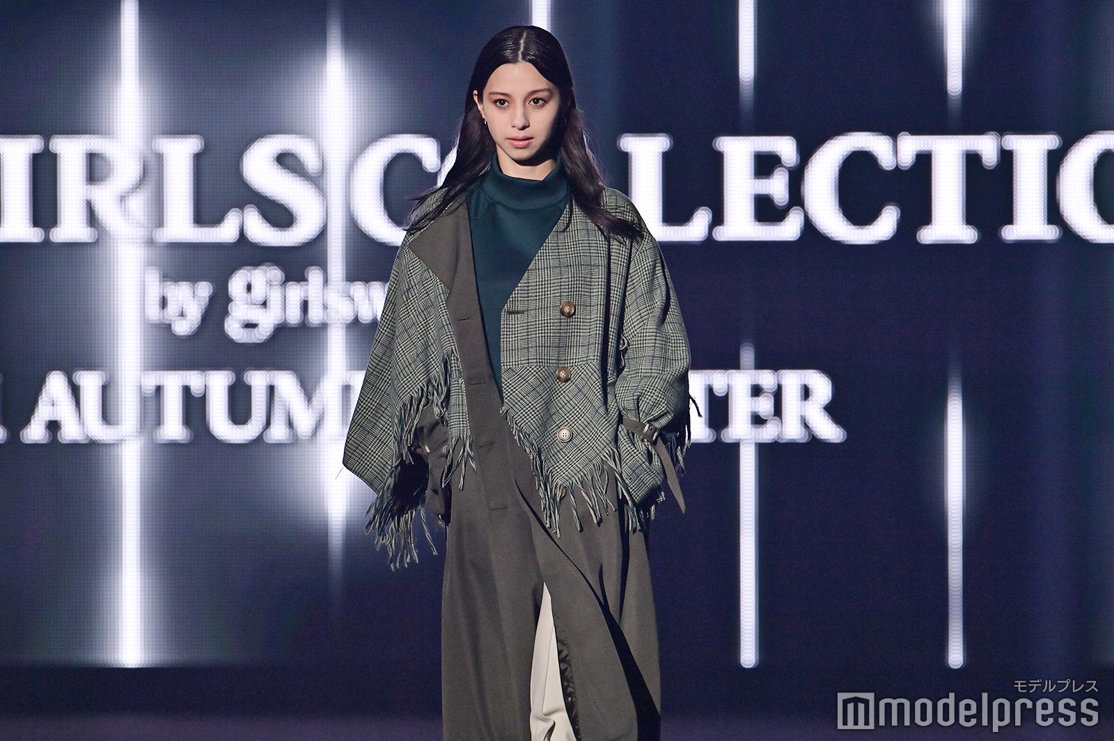 （C）モデルプレス