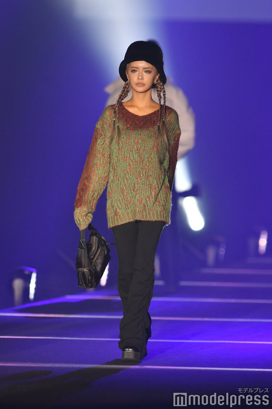 （C）モデルプレス