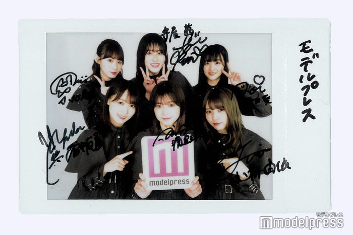 欅坂46小池美波・小林由依・菅井友香・原田葵・守屋茜・渡邉理佐、サイン入りチェキプレゼント(C)モデルプレス