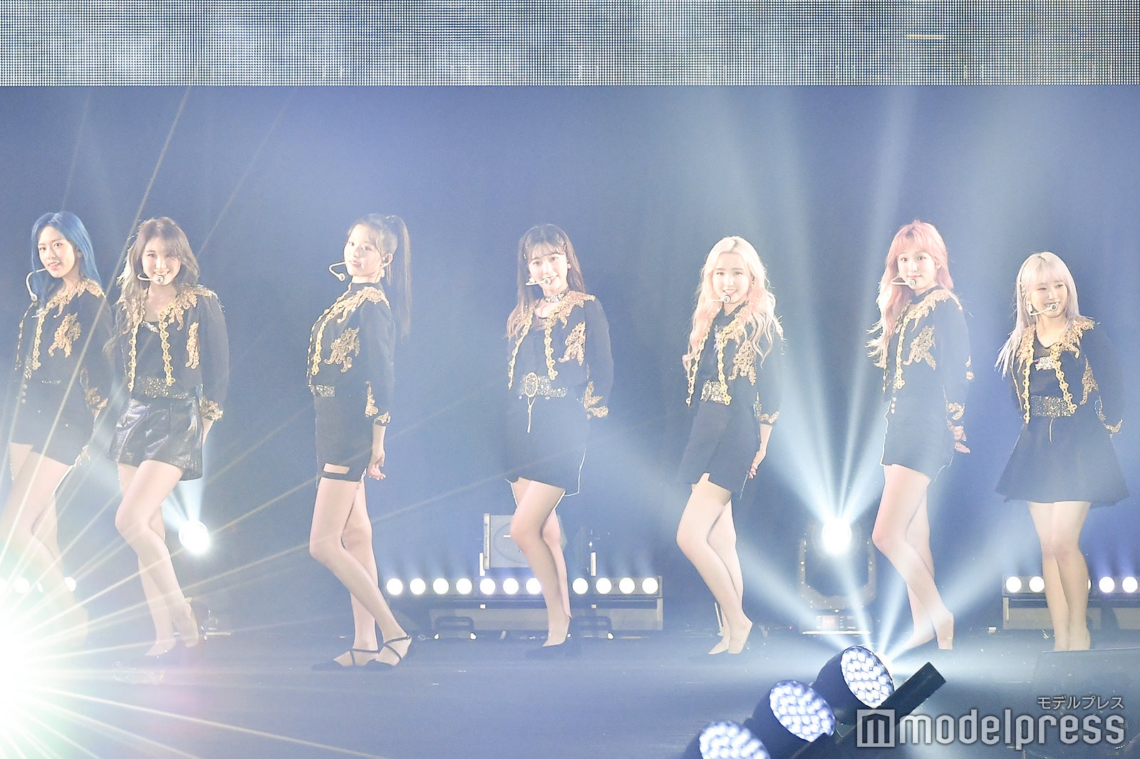 IZ*ONE（C）モデルプレス