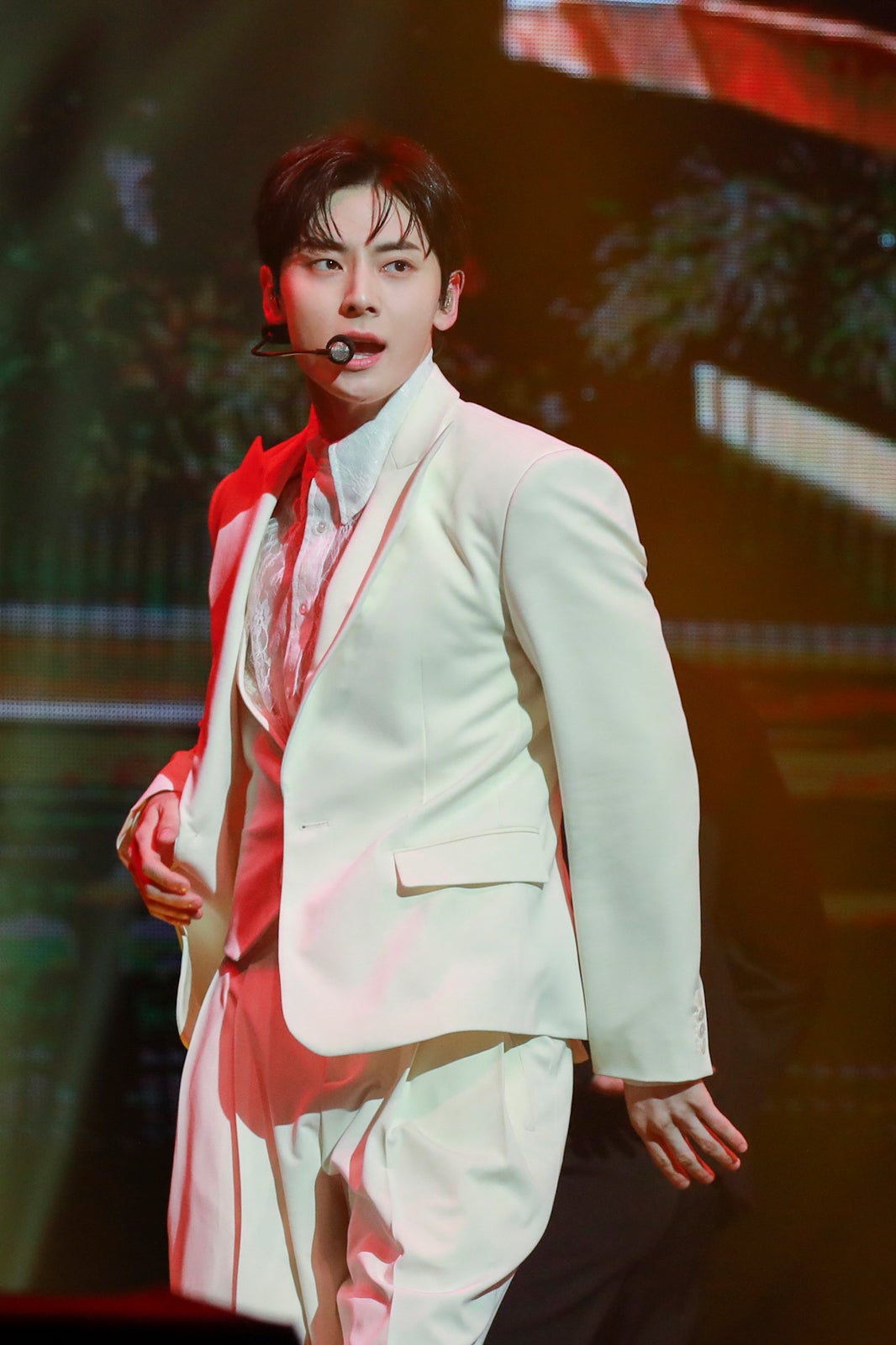 HWANG MIN HYUN、全編日本語で軽快トーク 日本語楽曲も多数披露 HWANG MIN HYUN、全編日本語で軽快トーク 日本語楽曲も多数披露