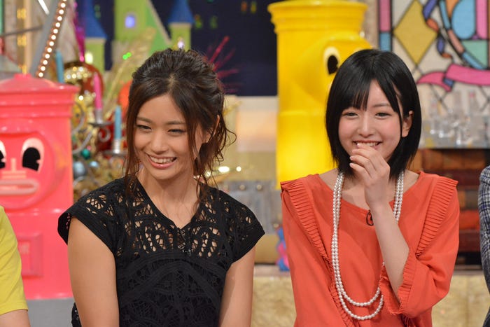 安枝瞳、須藤凛々花/「ダウンタウンDX」より(C)日本テレビ