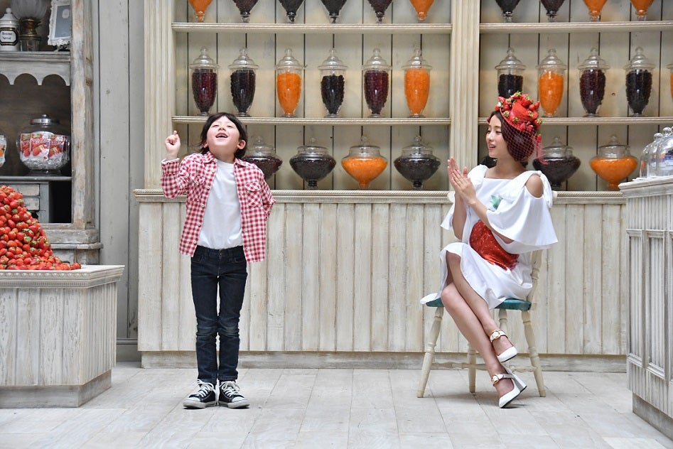 石原さとみ／新CMメイキングより（提供写真）