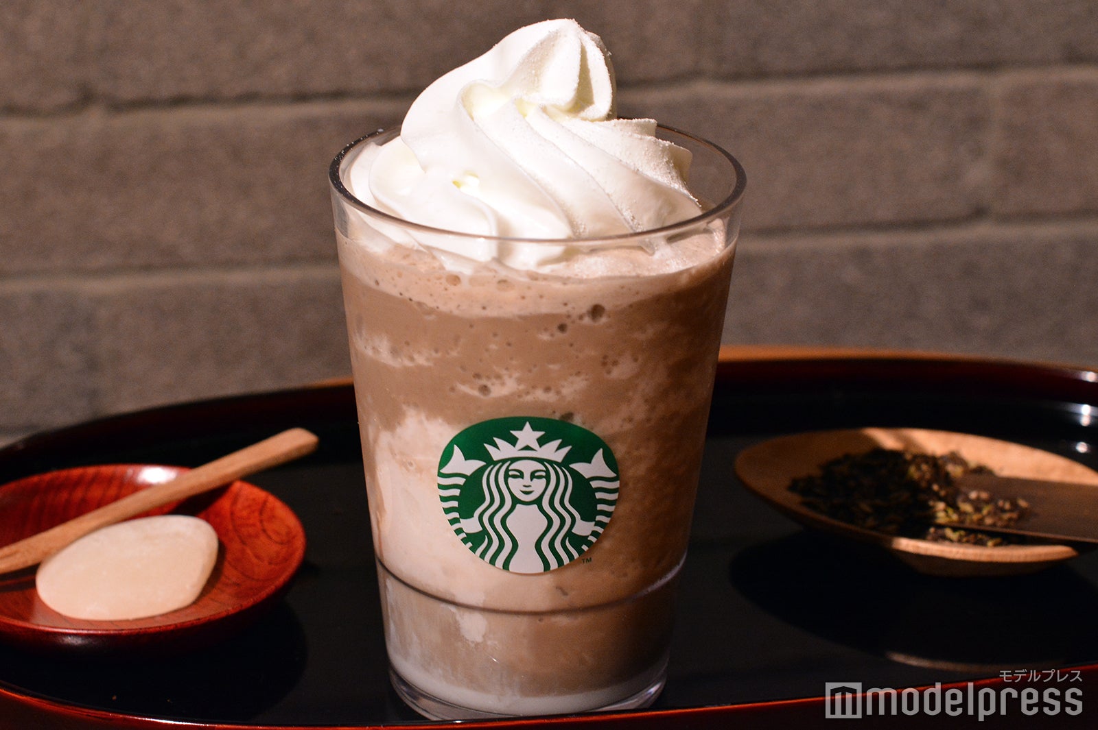 ほうじ茶 もちっと ミルク フラペチーノ（C）モデルプレスラテ（C）モデルプレス