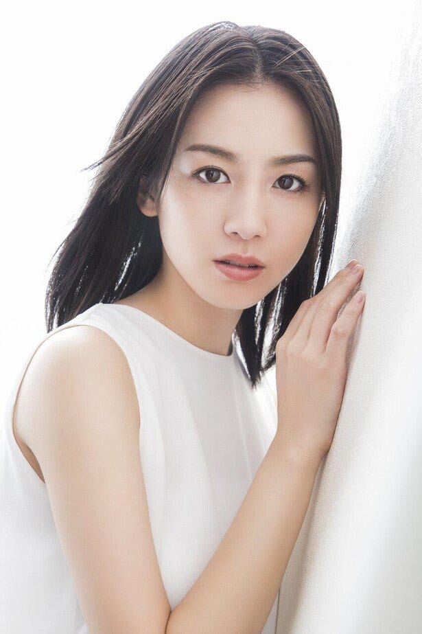 桜庭ななみ 大人っぽさ全開 のパーカー姿を公開 カッコいい 色っぽくなった モデルプレス 桜庭ななみ 大人っぽさ全開 のパーカー姿を公開 カッコいい 色っぽくなった モデルプレス