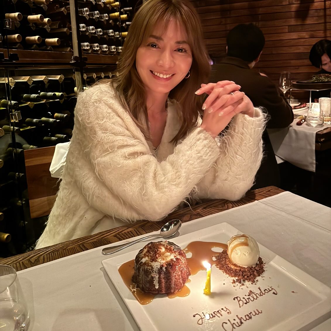 新山千春、美人娘との韓国旅行2ショット公開「姉妹みたい」「仲良しで素敵」