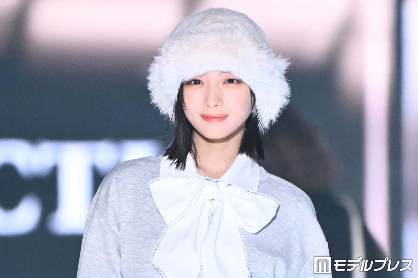 日向坂46大野愛実「TGC」初登場 ファー帽子×フリルがお似合い【TGC2026A/W】