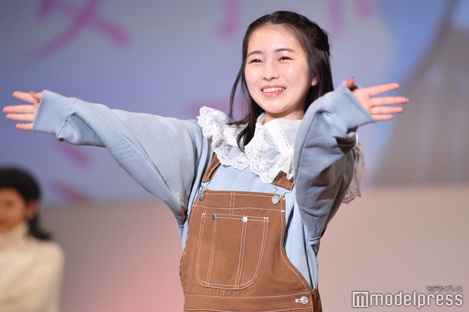 （C）モデルプレス