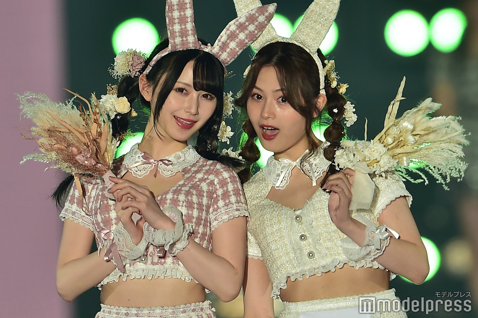 山本望叶、椎名亜美（C）モデルプレス