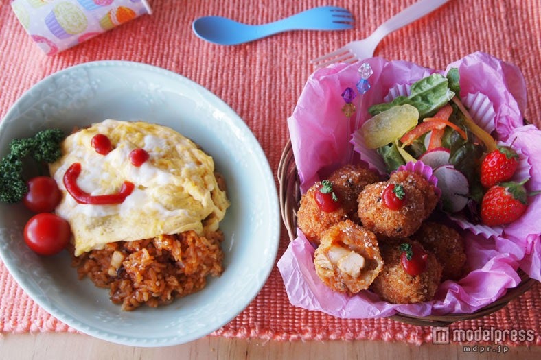 「にこにこチキンライス→ころころライスボール」