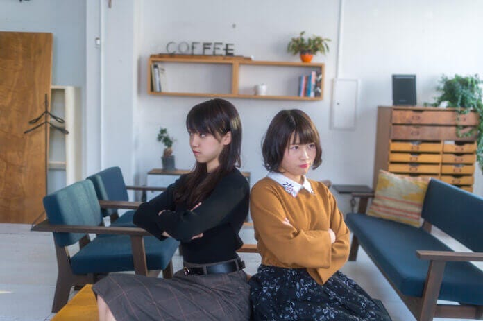 人の物を欲しがる女性とは距離をとって!