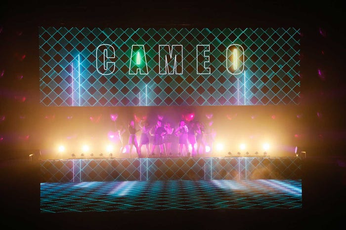 =LOVE (提供写真)