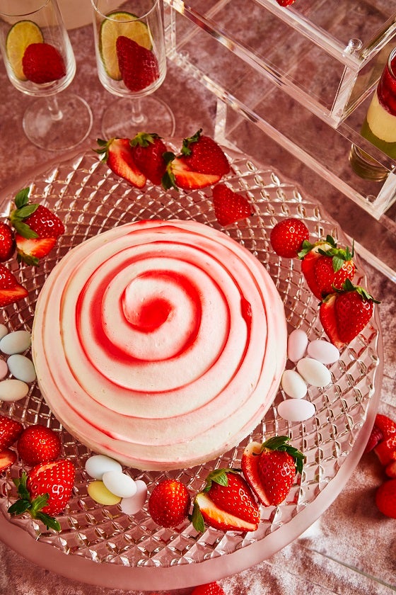 ストロベリー ガールズセレブレーション/画像提供:京王プラザホテル