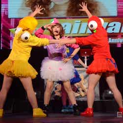 コミカルなダンスで会場を盛り上げるあいにゃん