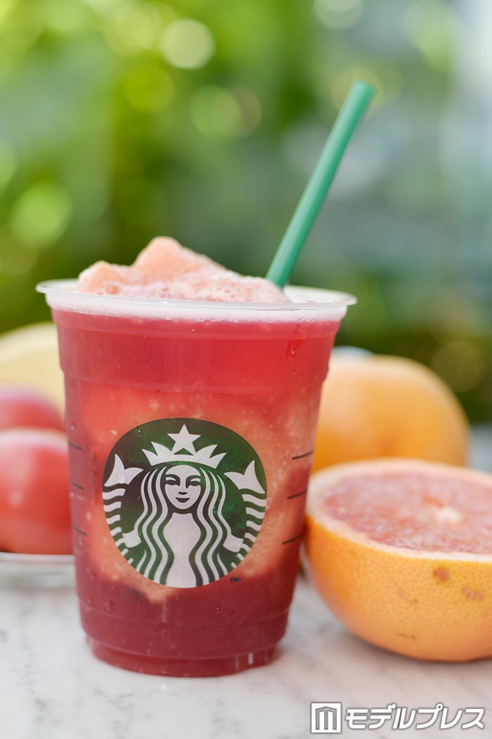 ティバーナ フローズン ティー グレープフルーツ ＆ トマト （C）モデルプレス