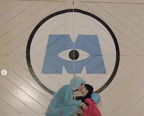 なちょす&那須泰斗、キスショット披露 モンスターズインク仮装でディズニー満喫