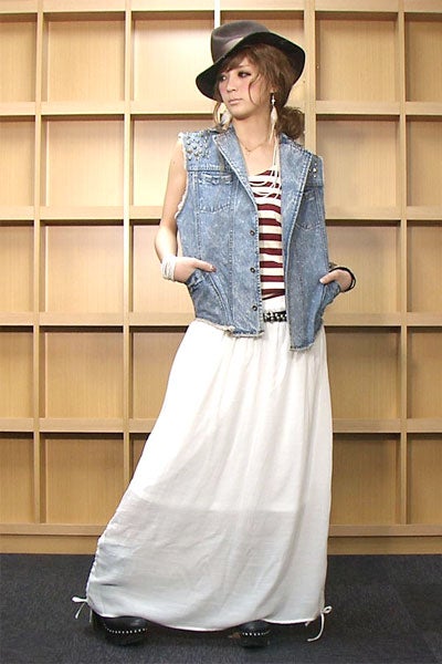 吉田怜香（ワンピースの着回しパターンその2）