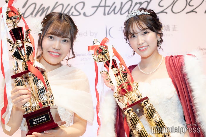 準グランプリ・加藤みづなさん、グランプリ・大原凪紗さん(C)モデルプレス
