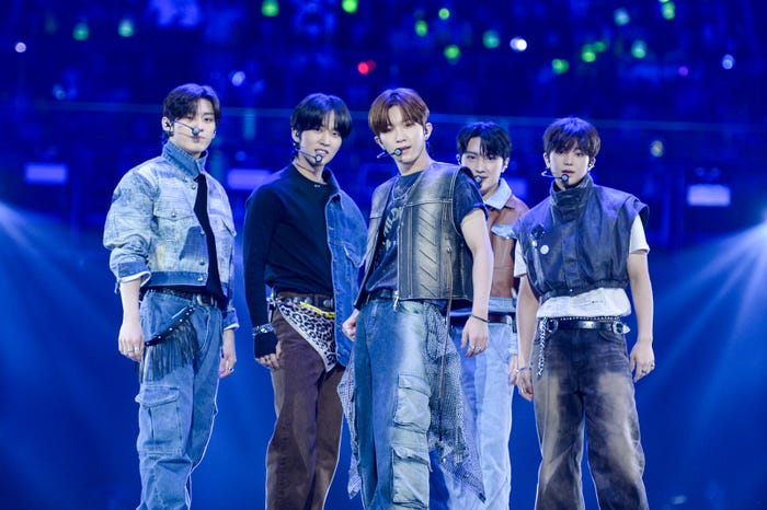 THE NEW SIX(TNX)「SBS INKIGAYO LIVE in TOKYO」(C)SBS