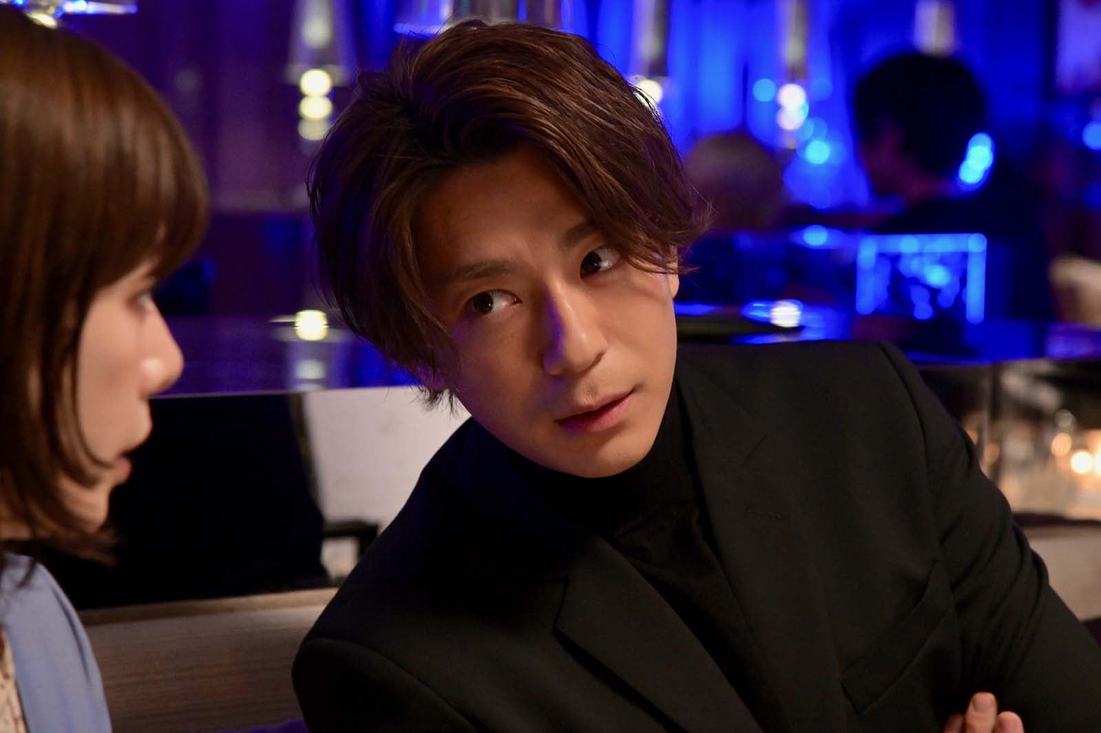 桜井ユキ、三浦翔平「ホスト相続しちゃいました」第1話より（C）カンテレ