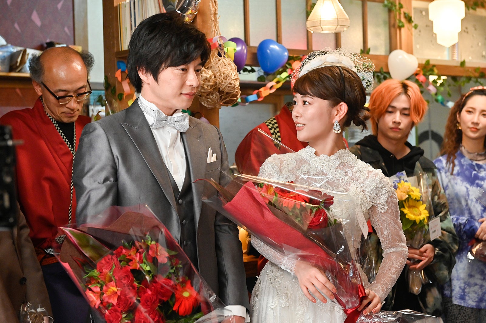 W主演を務めた田中圭＆高畑充希（C）テレビ朝日