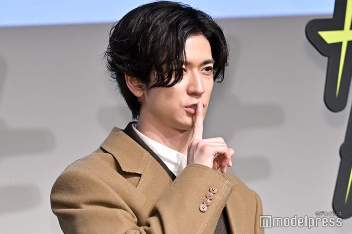 高木雄也に密かに対抗している中島裕翔 (C)モデルプレス