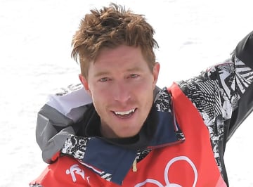 平野歩夢と死闘のレジェンドボーダーが放送席から投稿「6度目の開会式はブースから生放送」 SNS「素晴らしい仕事」「ミスター冬季五輪」