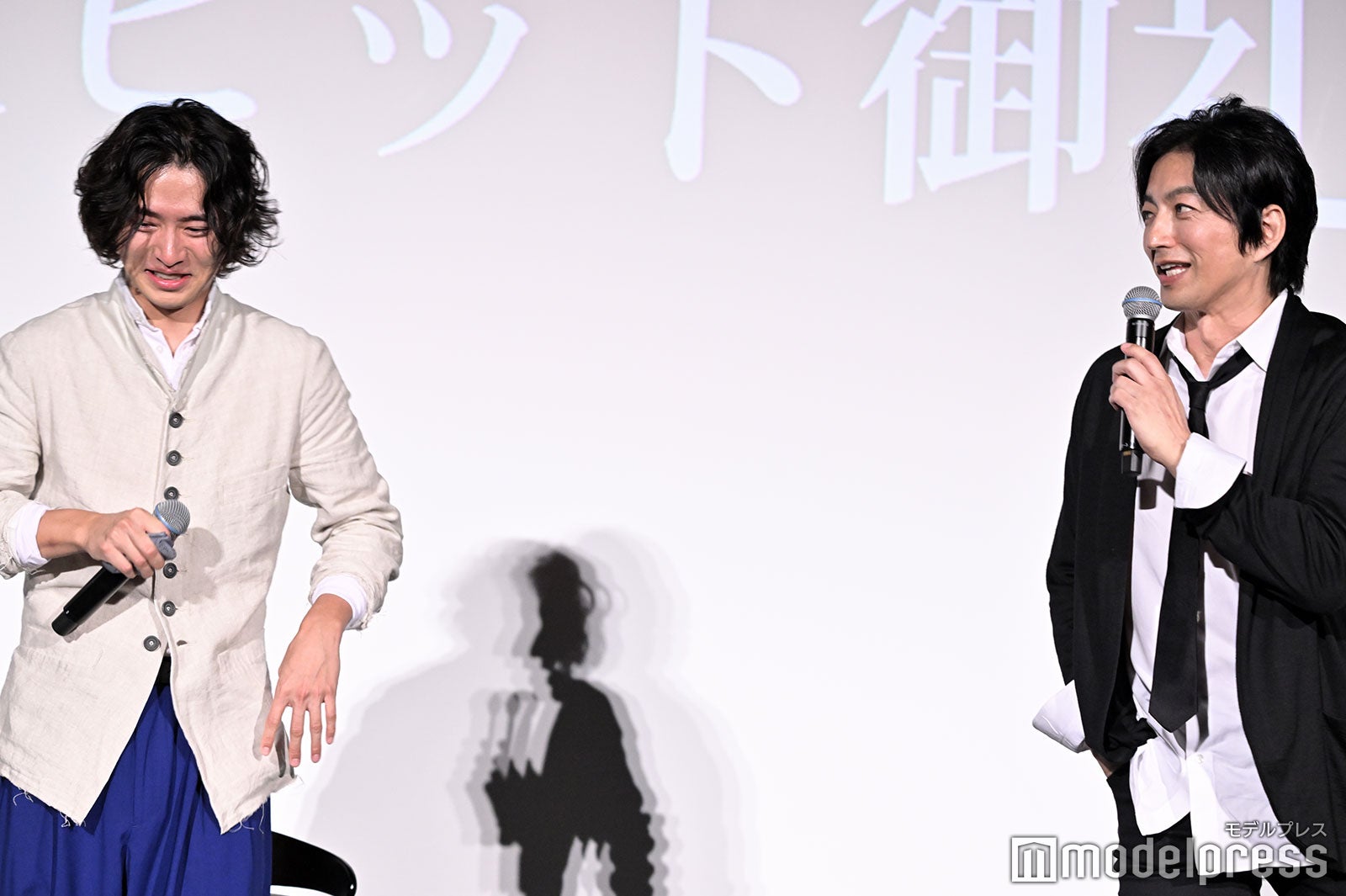 山崎賢人、大沢たかお（C）モデルプレス