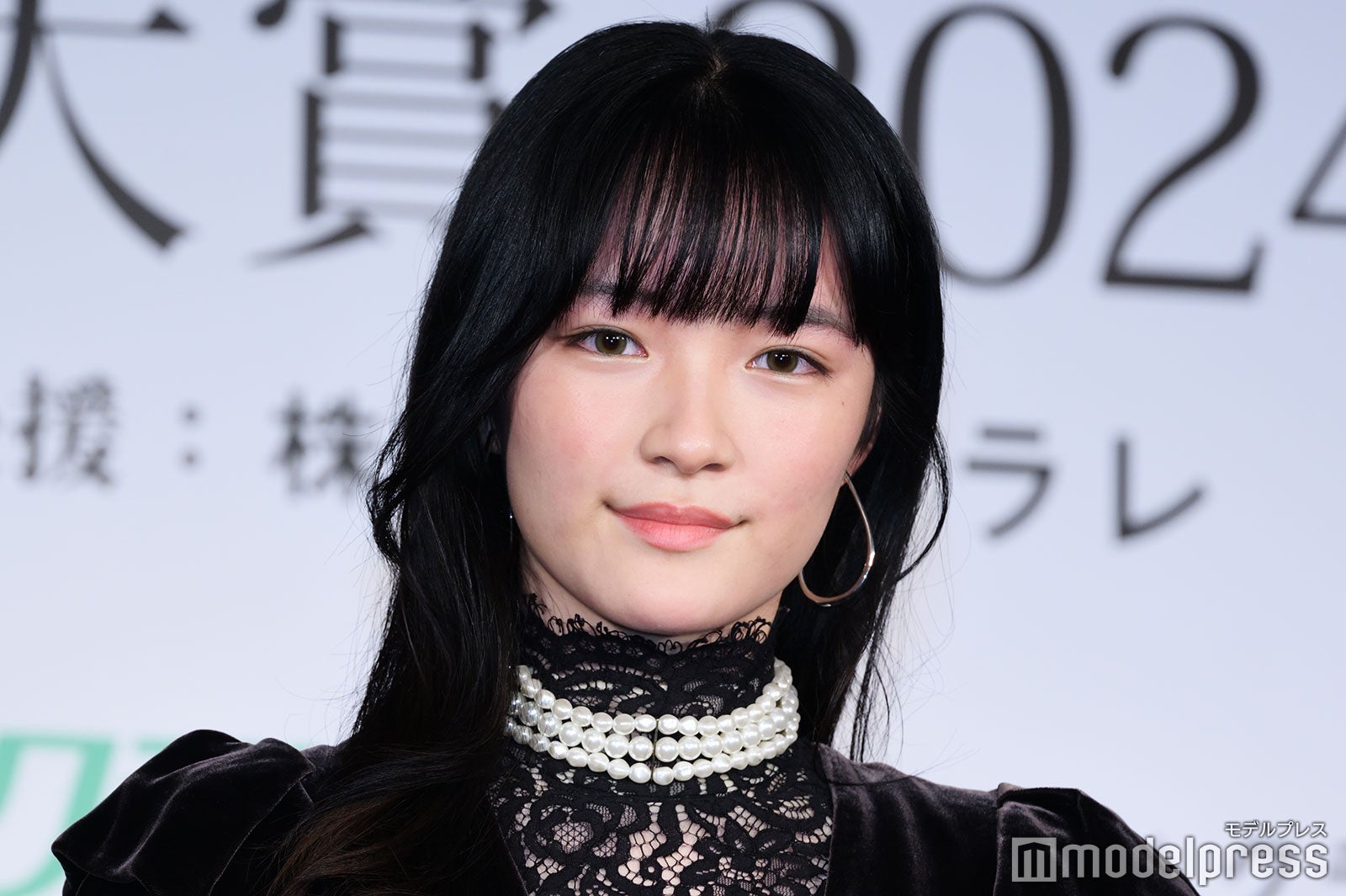 「第20回クラリーノ 美脚大賞2024」ティーン部門受賞の服部樹咲（C）モデルプレス