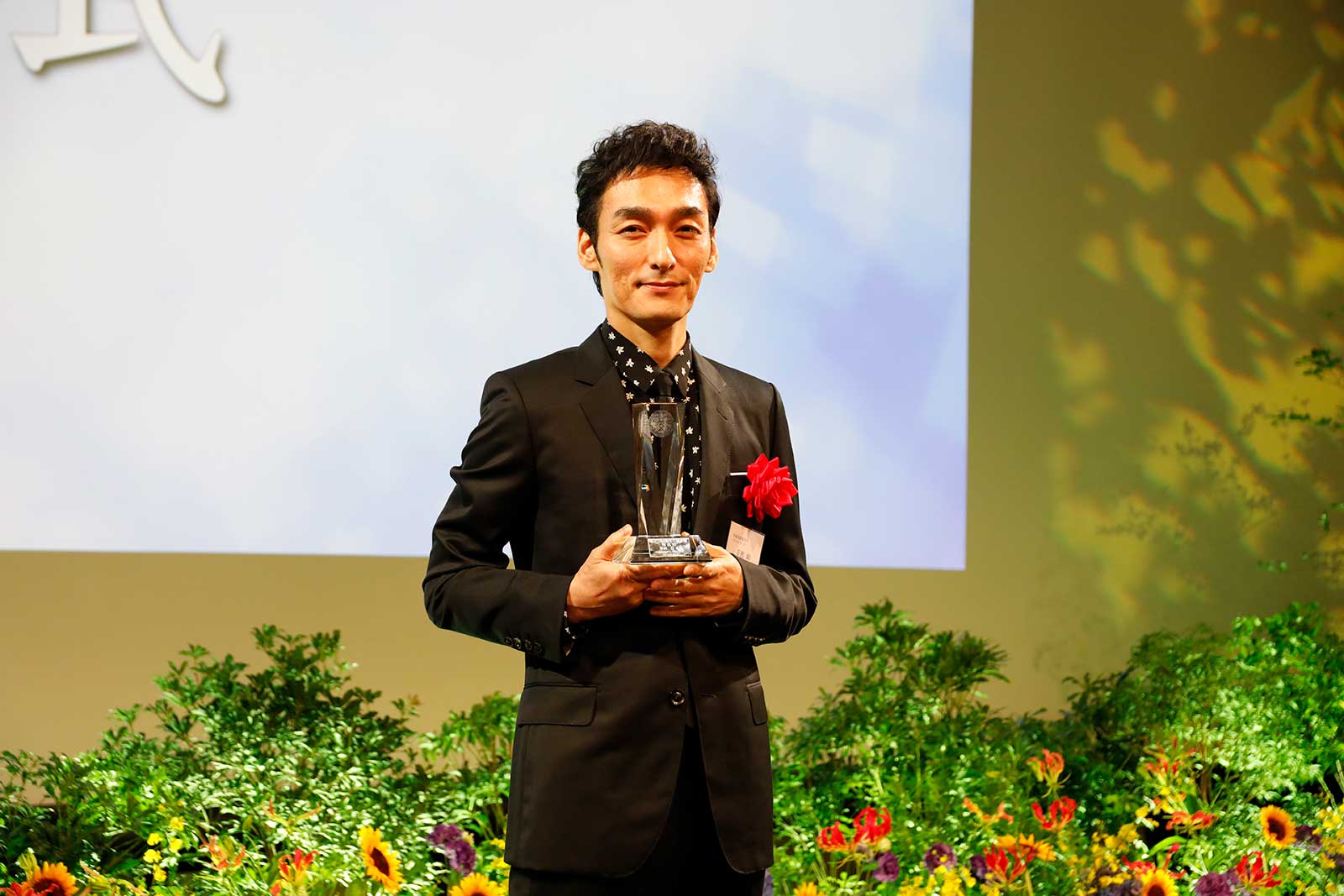 草なぎ剛（提供写真）