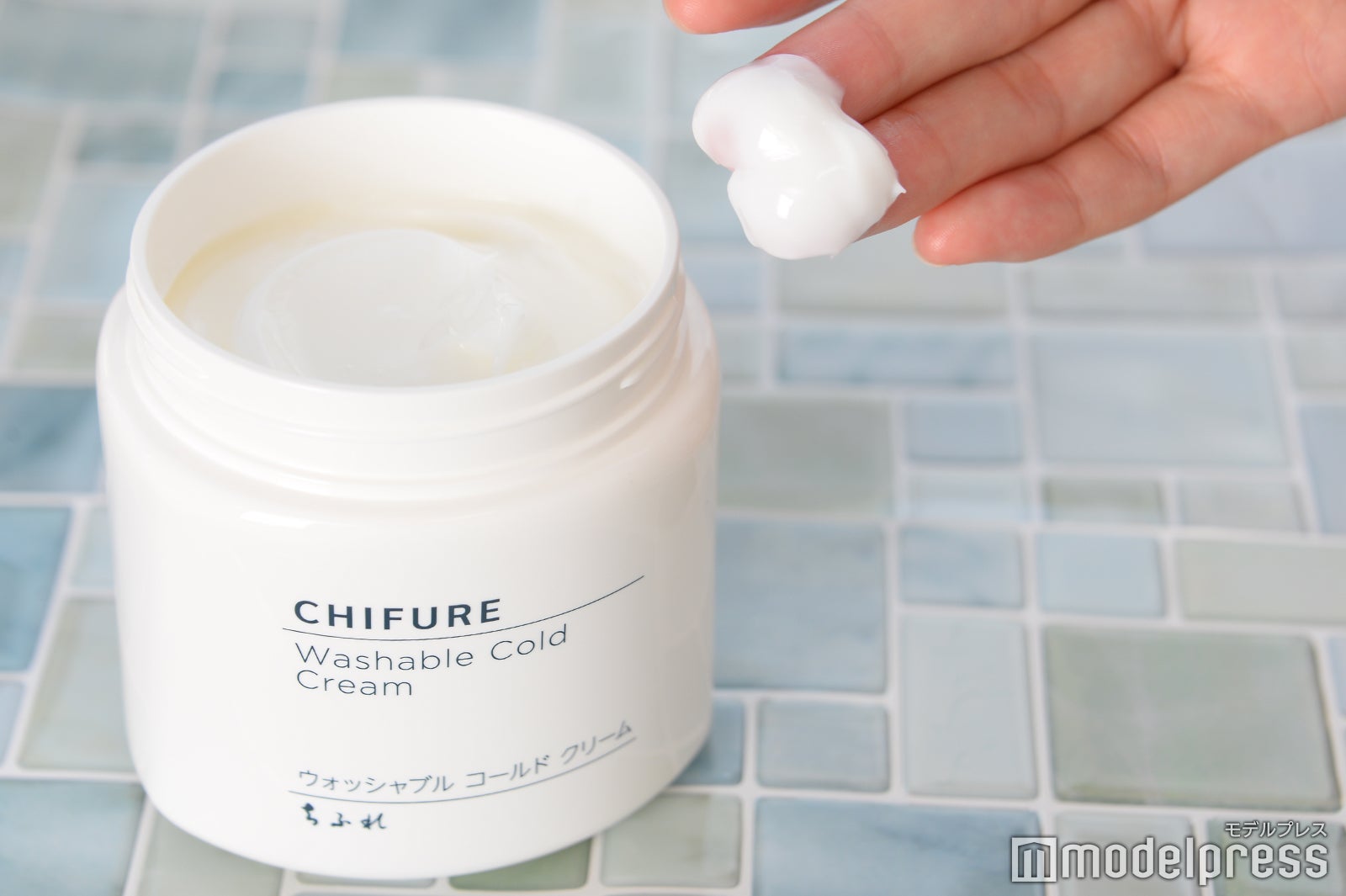 クレンジングとマッサージがこれ1つでOK（C）モデルプレス