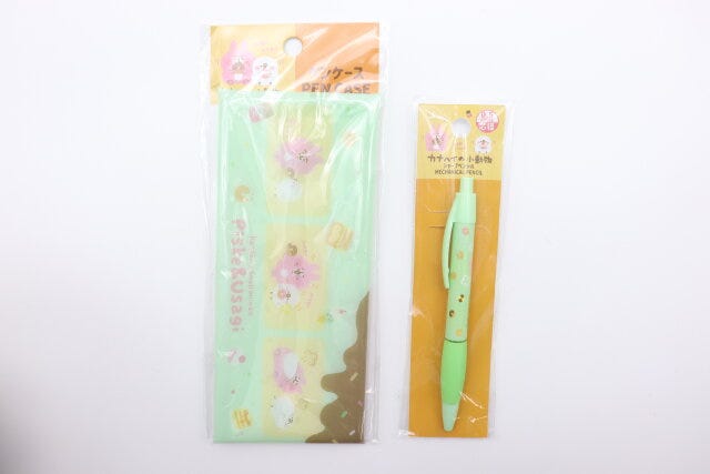 ダイソー ペンケース シャープペンシル カナヘイの小動物 ダイソーのペンケースとシャープペンシル