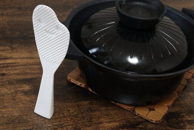 くっつきにくい立つしゃもじ（小）　自立する