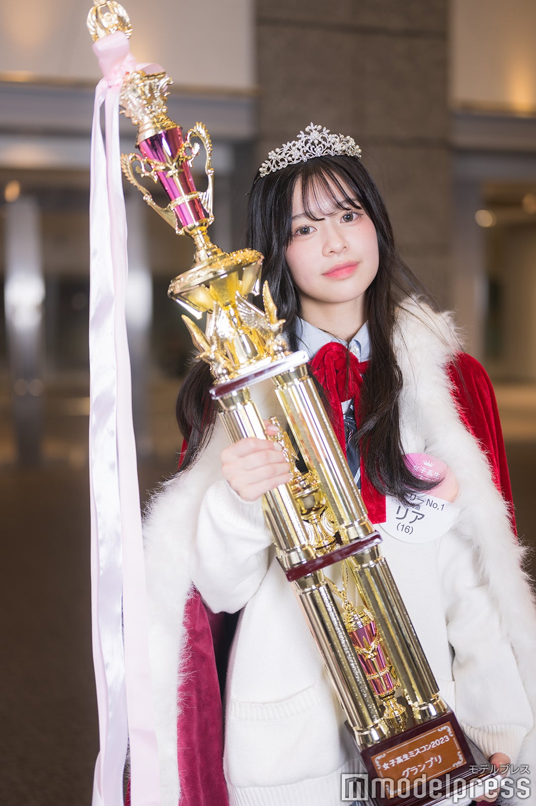 リア（C）モデルプレス