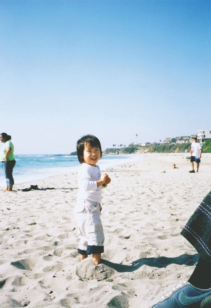 林佑香 1st写真集「MEMORY LANE：92614」より（C）小学館（C）熊木優