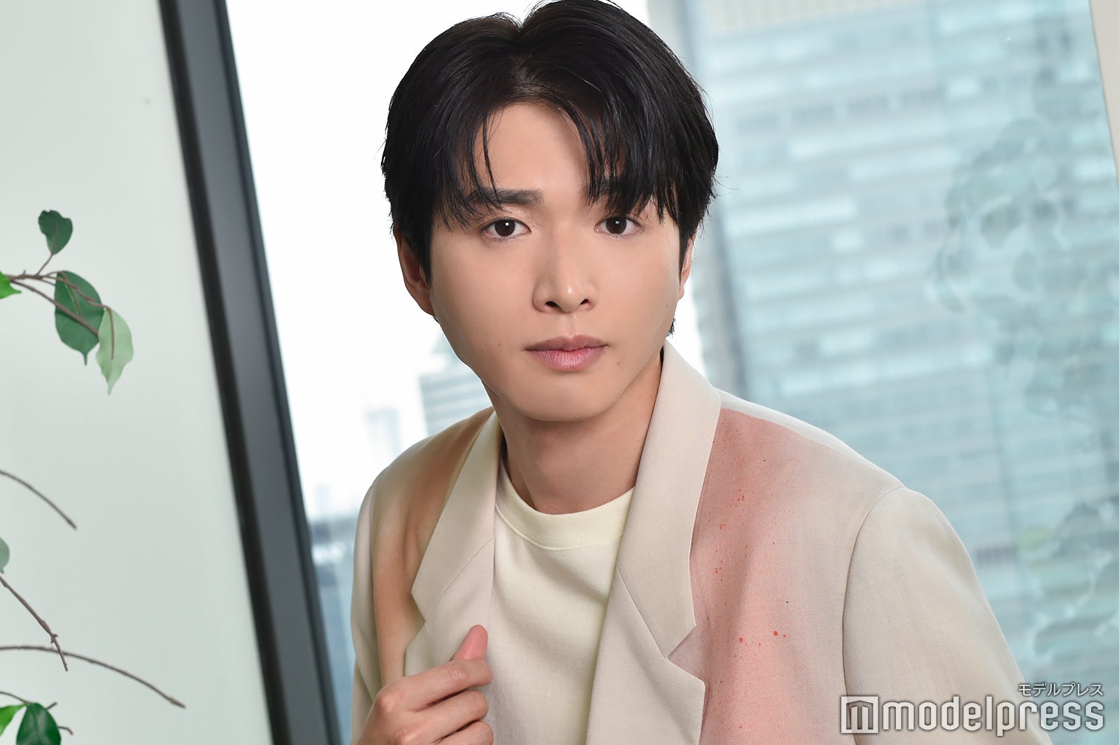 白洲迅（C）モデルプレス