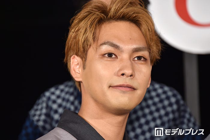 金髪姿の柳楽優弥に イケメン たまらない と反響 モデルプレス 金髪姿の柳楽優弥に イケメン たまらない と反響 モデルプレス