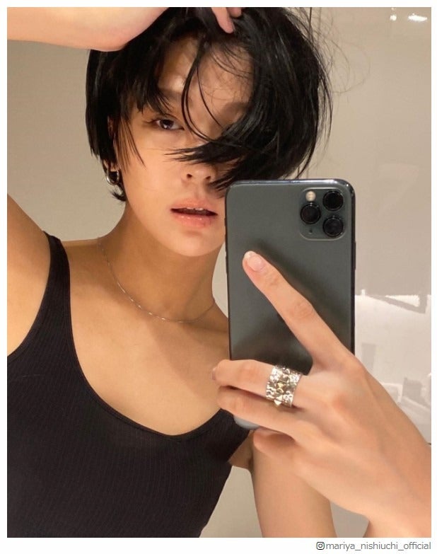 西内まりや「ウィッグだよー」“ショート風ヘア”に「似合いすぎ」「かっこいい」と絶賛の声