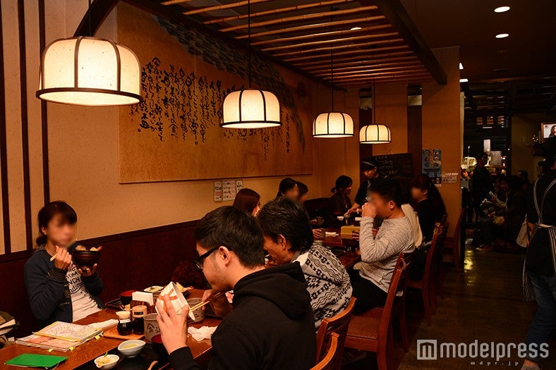 「じもの亭」店内（C）モデルプレス