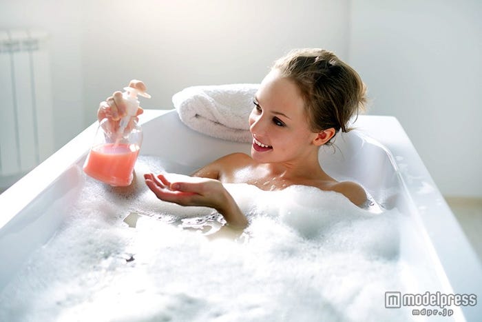 ゆっくりお風呂で身も心も温まろう(Photo by Anton Maltsev/Fotolia)