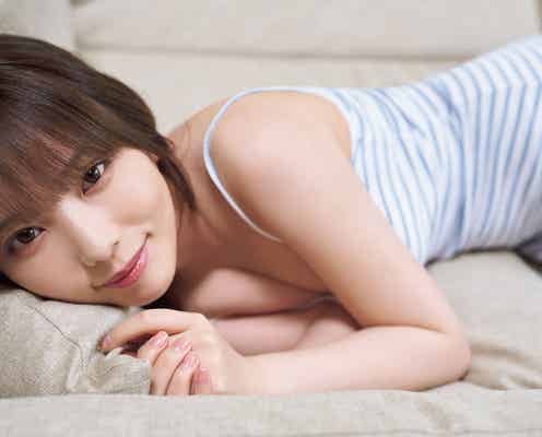 乃木坂46与田祐希、美バスト際立つリラックスショット「TRIANGLE magazine 03」先行カット解禁