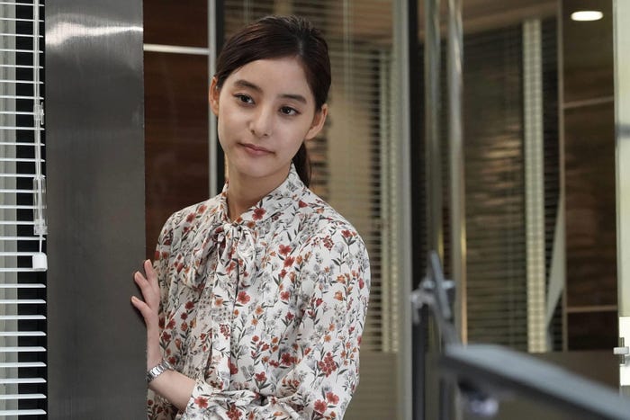 新木優子 「SUITS/スーツ」第3話より(C)フジテレビ