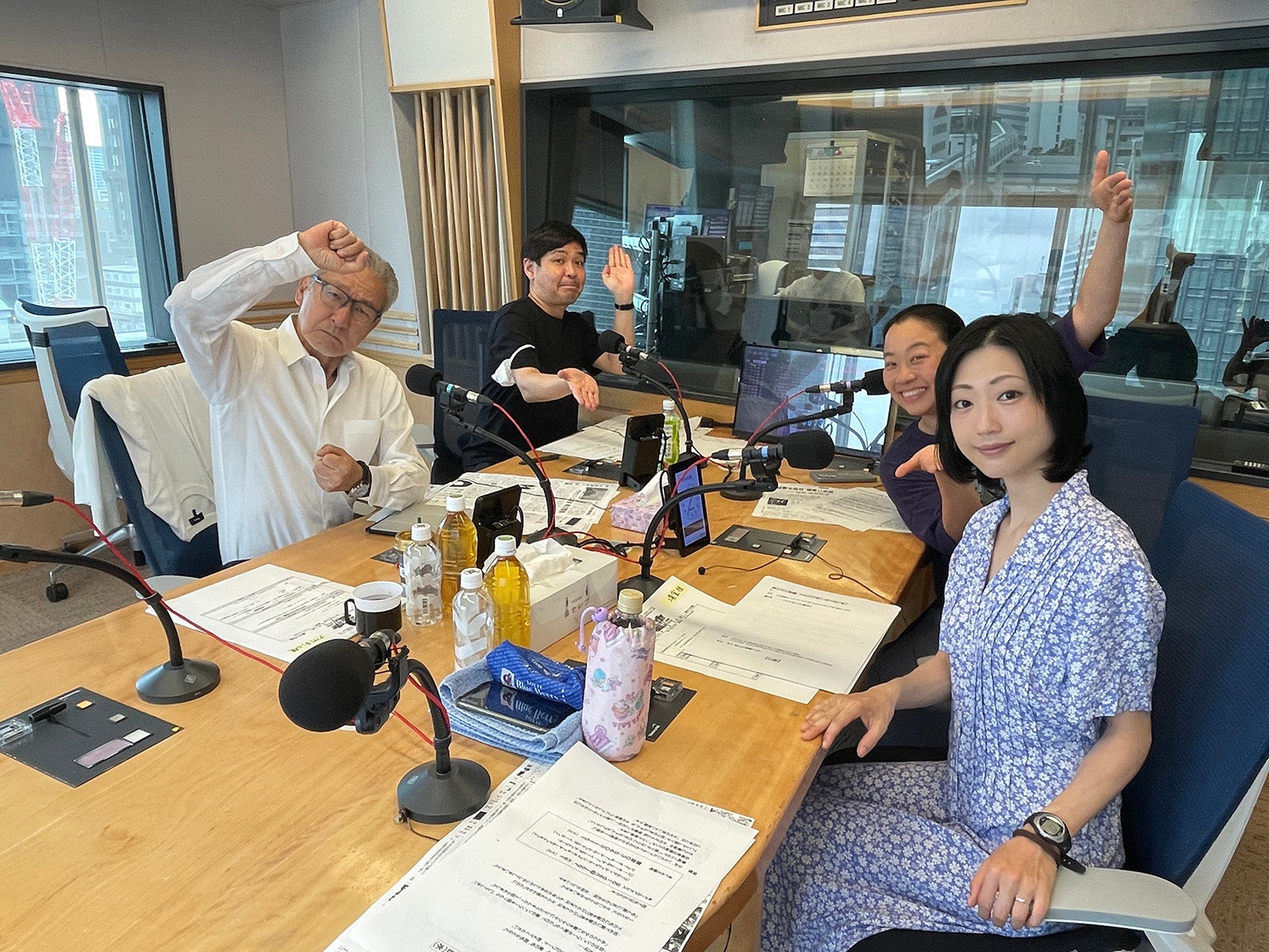 （左から時計回りに）大竹まこと、砂山圭大郎アナウンサー、いとうあさこ、壇蜜「大竹まこと ゴールデンラジオ！」公式Twitterより